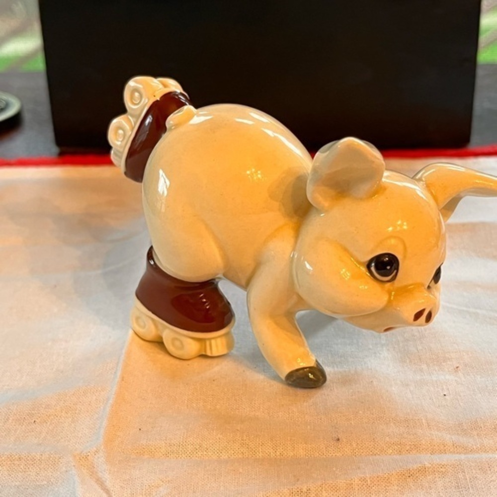 Quon Quon Vintage Japanese Porcelain Pigs Figures Skating Pig